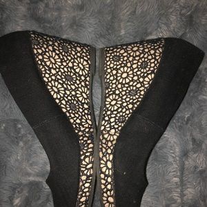 Wedge dress heels with adorable details